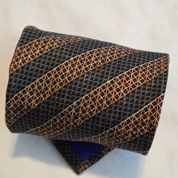 Nautica Tie Great Condition - Picture 6 of 6